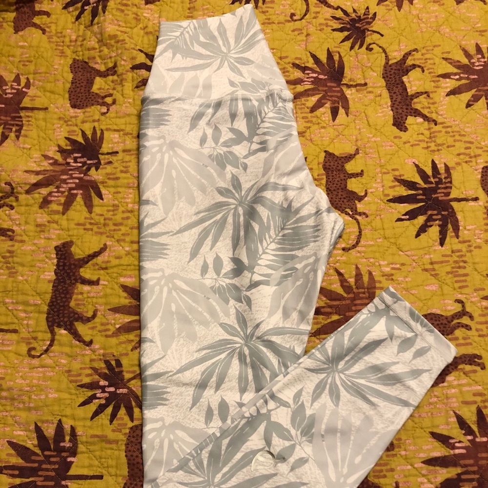 Ptula workout leggings